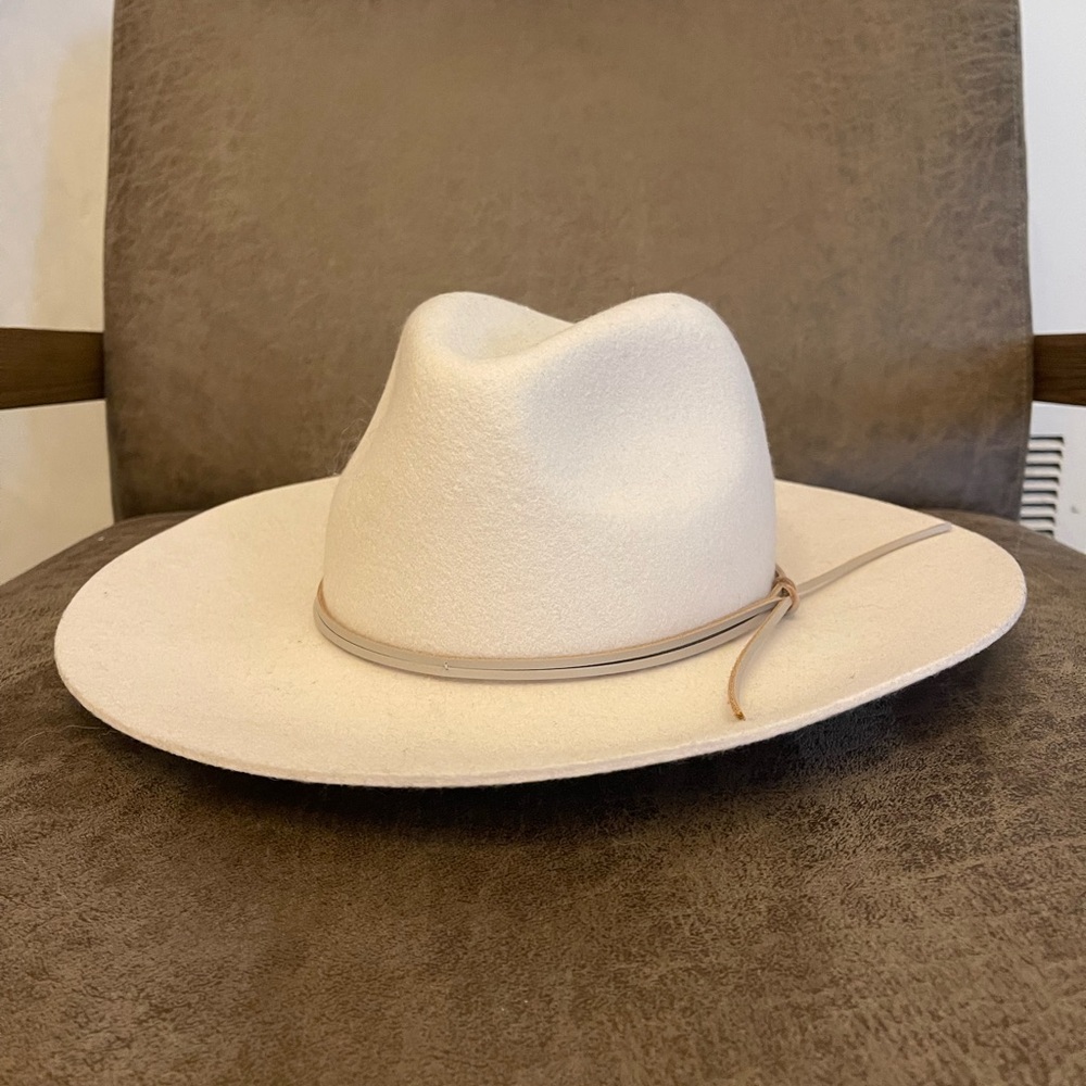 Phenix Ivory felt hat